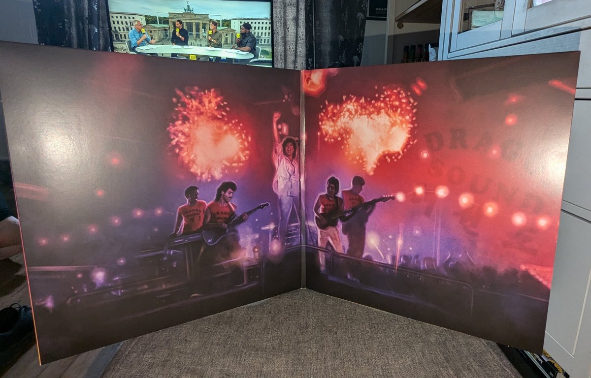 JohnHammond73's tweet photo. Finally ripped open the #MiamiConnection vinyl from @EnjoytherideRES. It's a beauty, and love that we have the #DragonSound logo on the B-Side.
For those who may never have seen it, then I heartily recommend it. It's on a par with Samurai Cop and one of the best, worst movies. https://t.co/d7B4s4sKql