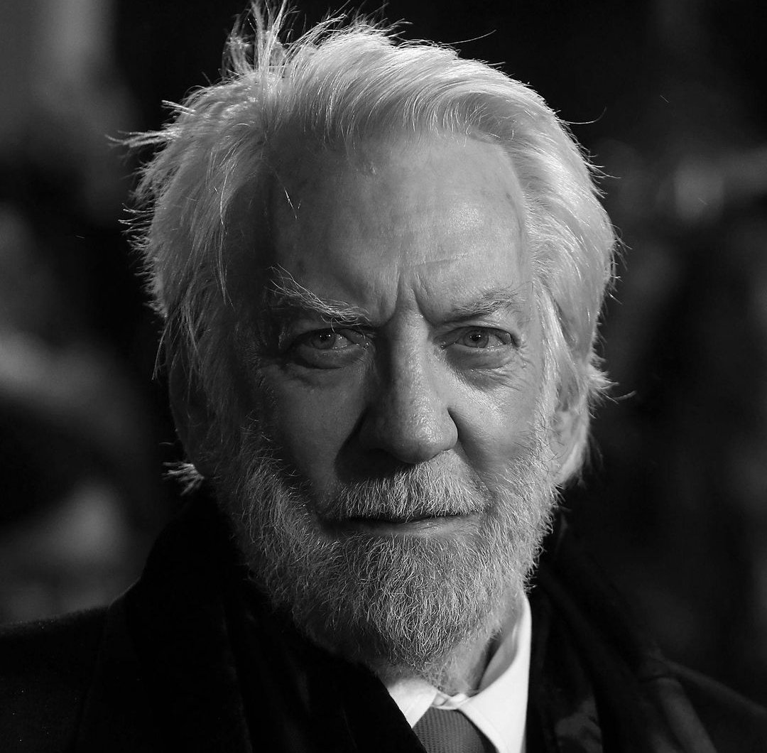 Hablo_de_SYP's tweet photo. Lamemtamos el fallecimiento de Donald Sutherland a sus 88 años de edad. Deja su legado en la historia del cine 🎥 Paz a sus restos!!! https://t.co/XL2qnAu8N1