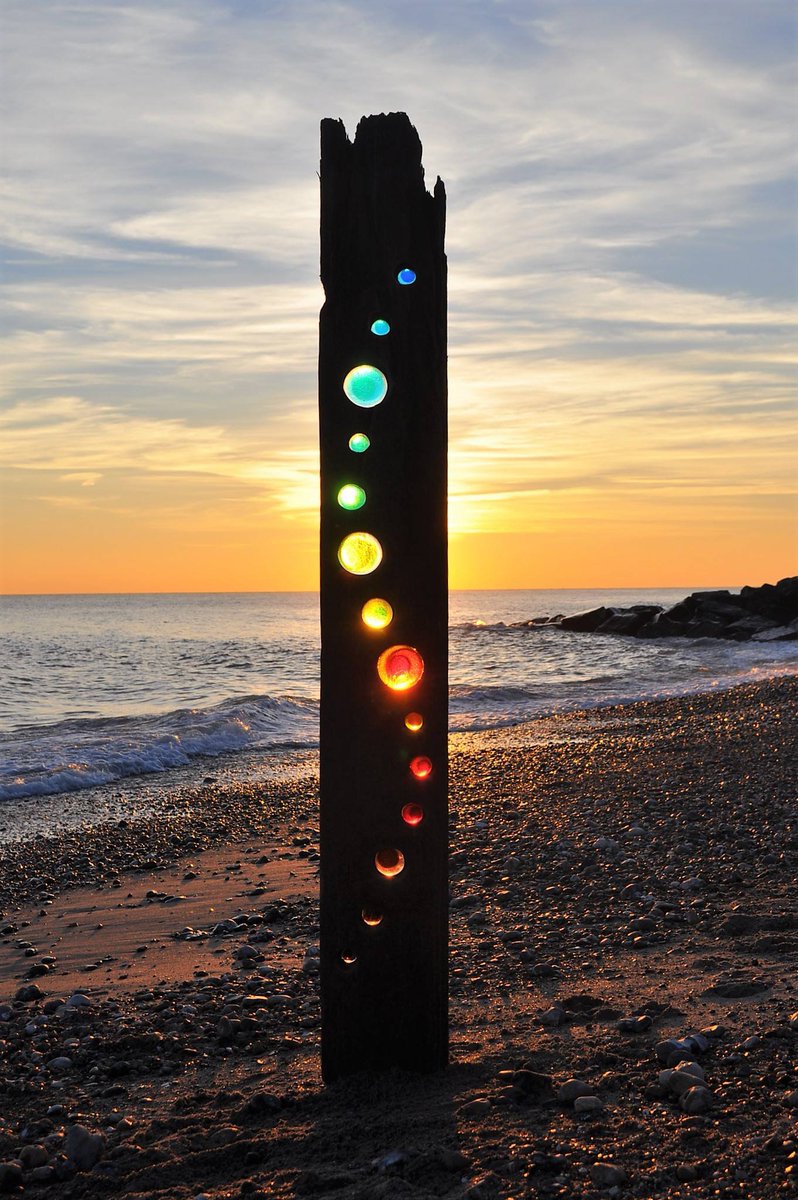 Louise Durham creates driftwood and glass sculptures #WomensArt 
#Solstice Northern &amp; Southern hemispheres