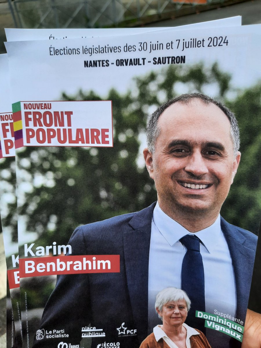 Ce matin, en tractage à Orvault pour soutenir la candidature de Karim Benbrahim et Dominique Vignaux .