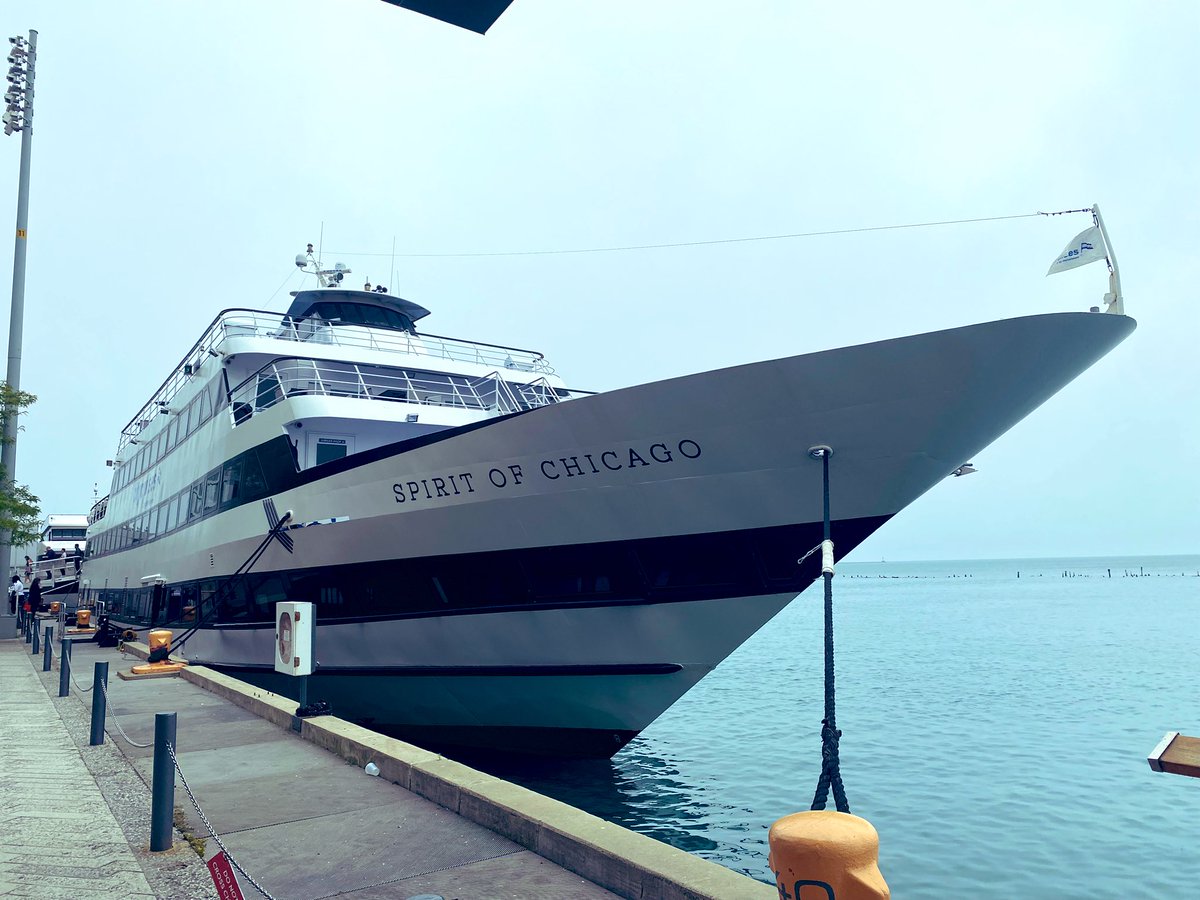 LoganaCoaless's tweet photo. Time for international roundtables aboard the spirit of Chicago #SlateSummit #chicago @CityExperiences @Technolutions https://t.co/qUrhqMqZ1D