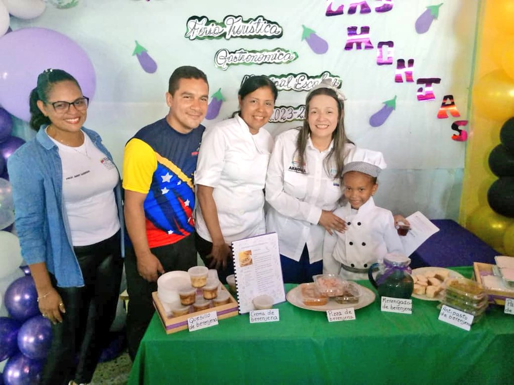 CDCEAragua's tweet photo. MUNICIPIO COSTA DE ORO Se realizó la I Feria Turística Gastronómica Estudiantil desde el mcpio Costa de Oro, dónde participan diferentes escuelas del municipio.
#VenezuelaEsPoesíaMundial 
@NicolasMaduro 
@_LaAvanzadora 
@MPPEDUCACION 
@LeiraSuarezPsuv 
@Soykarinacarpio https://t.co/RguHj3Pp52