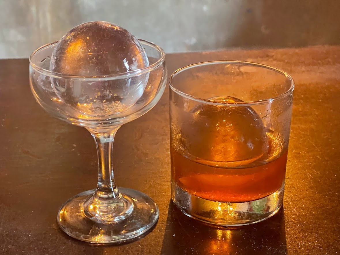 ICEAGECHS's tweet photo. Great balls of Ice  It is hot.  We can help.   We have slow melting Ice Spheres, Cubes, and Collins Sticks.

Wholesale pricing available for hotels, restaurants, and bars with weekly delivery.

Retail pricing available for the general public. https://t.co/OpsrI7WOSW