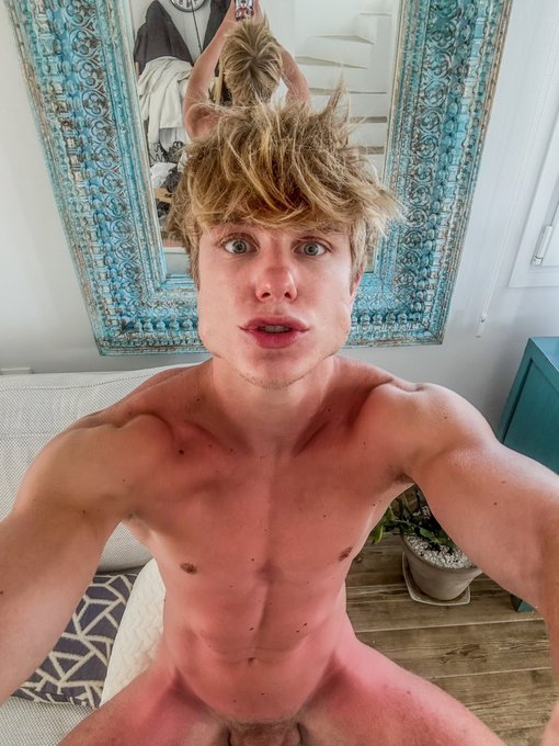 Nude tanning turned me into a 🦀&hellip; Did u ever get a sunburn on your D? 😅 https://t.co/ADnxRcZQdg<a href="/tag/fitness"class="tags"><span>#fitness</span></a><a href="/tag/cute"class="tags"><span>#cute</span></a><a href="/tag/muscle"class="tags"><span>#muscle</span></a><a href="/tag/boys"class="tags"><span>#boys</span></a><a href="/tag/daddy"class="tags"><span>#daddy</span></a>