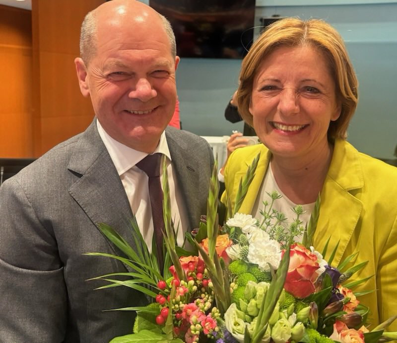 Bundeskanzler a.D. Olaf Scholz tweet media