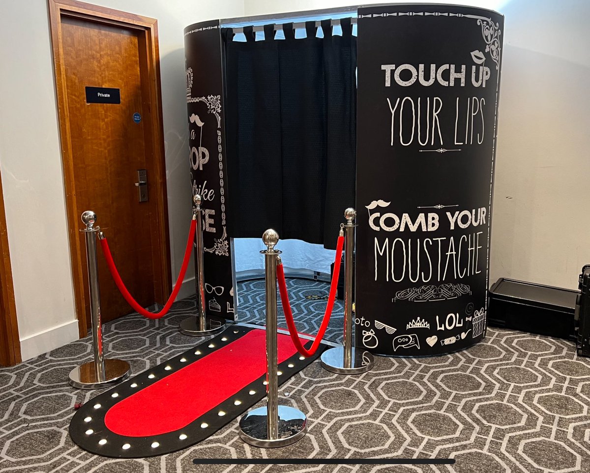 This evening we are at The fabulous St David’s Hotel in Cardiff bay as Prom season continues!!