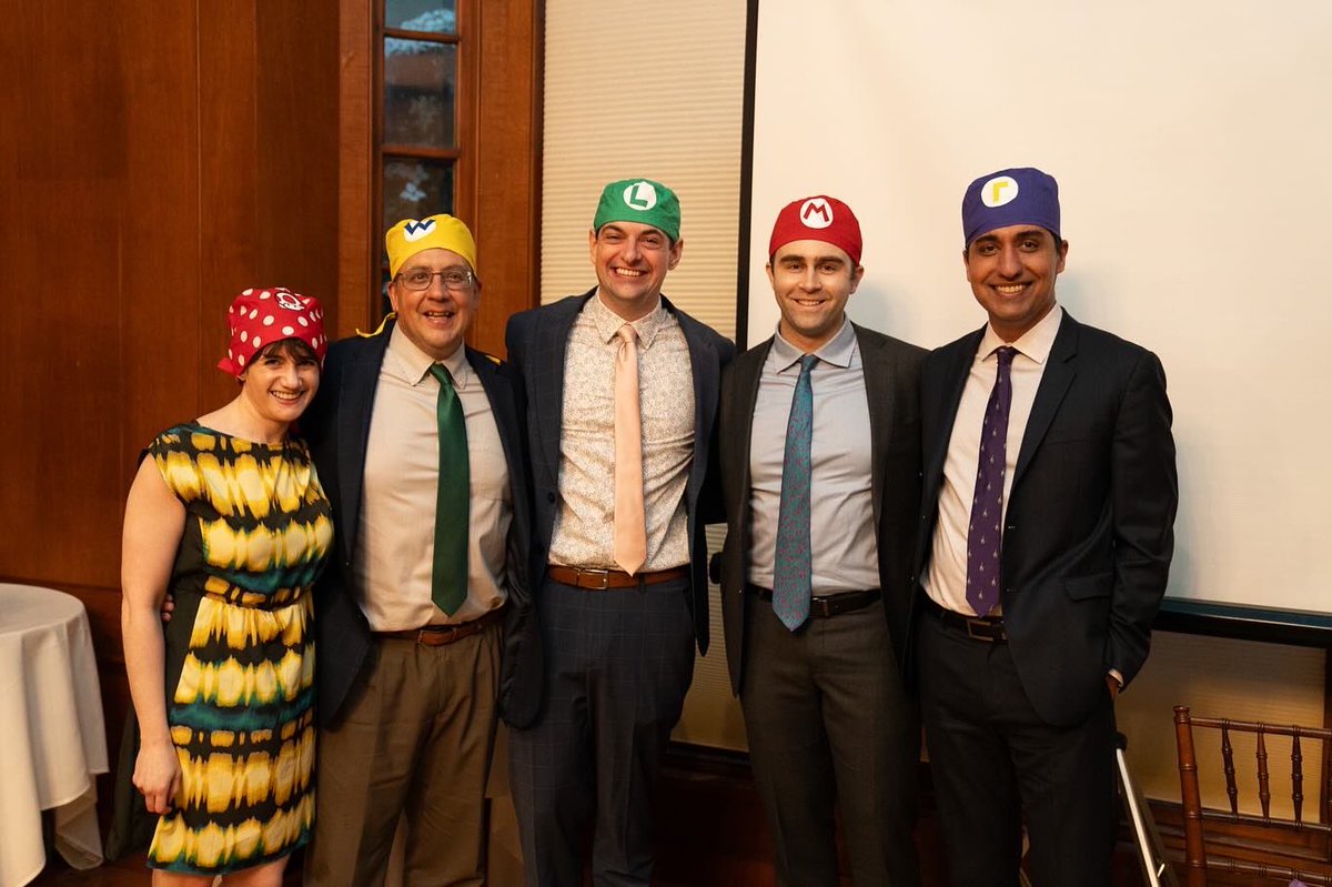 SvHrad's tweet photo. Graduation Dinner 2024. 

Good luck to our graduating class: Alex, Kuldip, Kyle and Sean ✨ https://t.co/gjDRFc4Sul