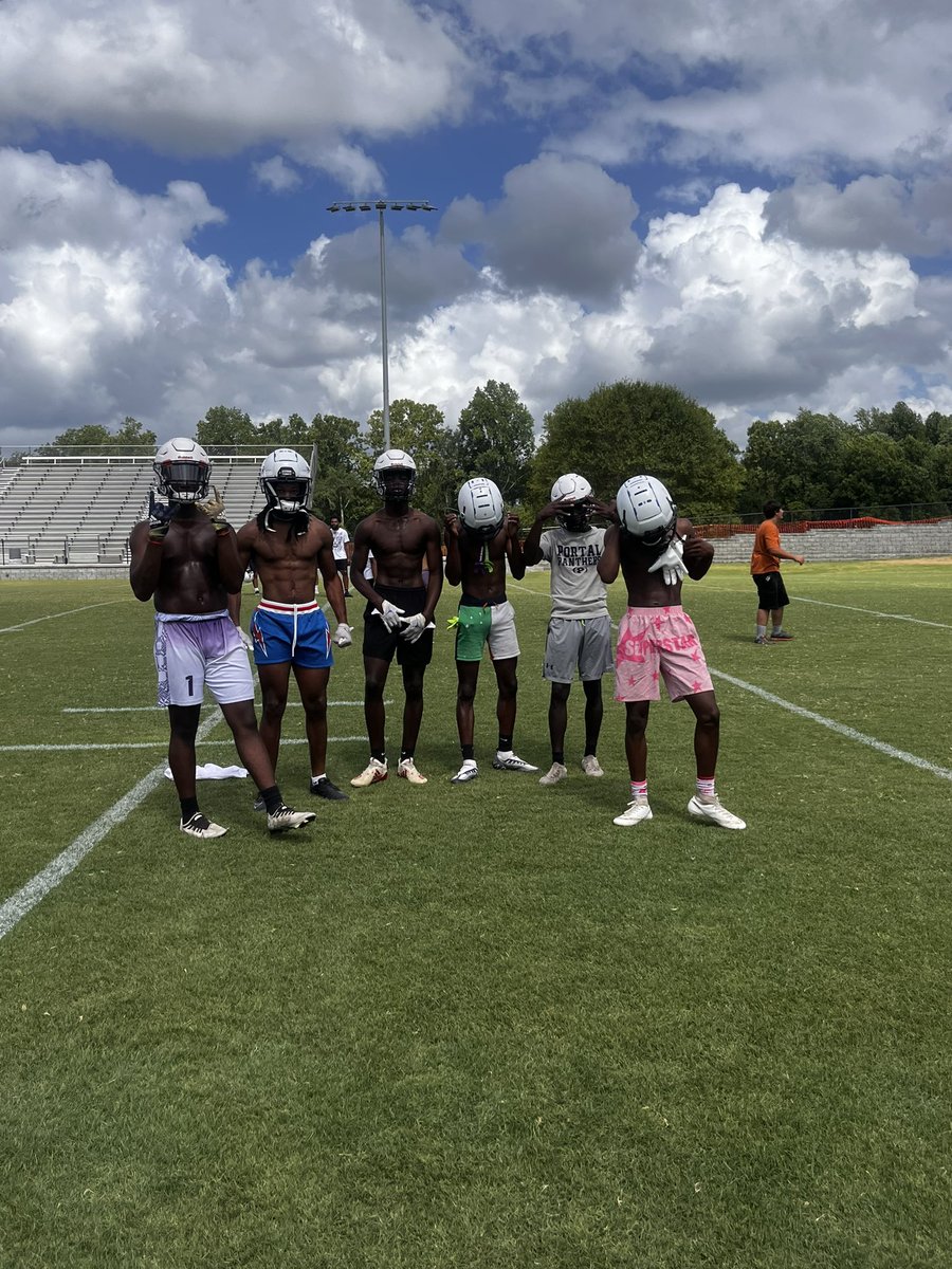 Braylon Davis (@braylondavis811) on Twitter photo Different colors like Power Rangers but we all one like a Megazord🗡️ <a href="/panthers_portal/">Portal Panthers Football</a> Different colors like Power Rangers but we all one like a Megazord🗡️ <a href="/panthers_portal/">Portal Panthers Football</a>