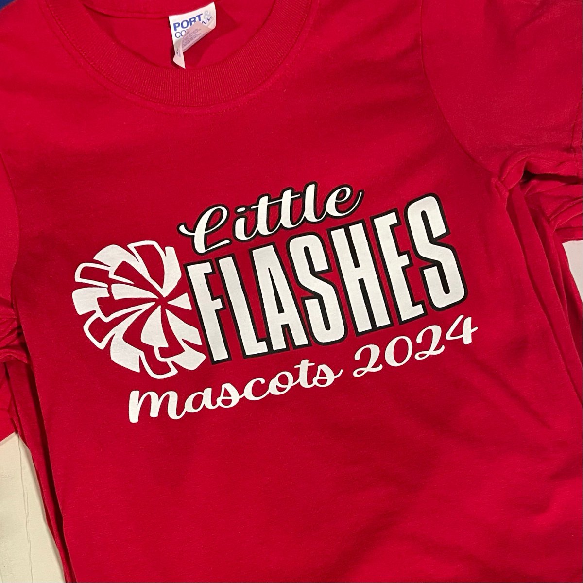 BakersSports's tweet image. #BakersMade gear for the Little Flashes #Mascots!❗⚡

Nicole Connelly did a great job with these #ScreenPrinted threads!

#ProductionLine #MadeInTheUSA #Cheerleading #CheerCamp #NassauCounty #TeamSports #SportingGoods #YouthSports #CheerSeason #SidelineCheer #YouthCheer
