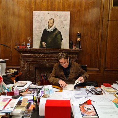 alefrausto's tweet photo. Poeta y ensayista extraordinario, comprometido siempre con la enseñanza y promoción de la lengua. Luis García Montero @lgm_com es el ganador del Premio Internacional Carlos Fuentes a la Creación Literaria en el Idioma Español 2024, distinción que otorga @cultura_mx y @UNAM_MX https://t.co/5nH5JA3pYs