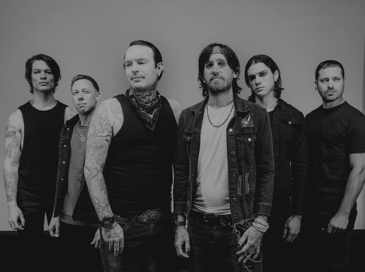 Alesana_Army's tweet photo. Photos by Ash Bri 🩶🌙📸 https://t.co/qTrUhX8ZlC