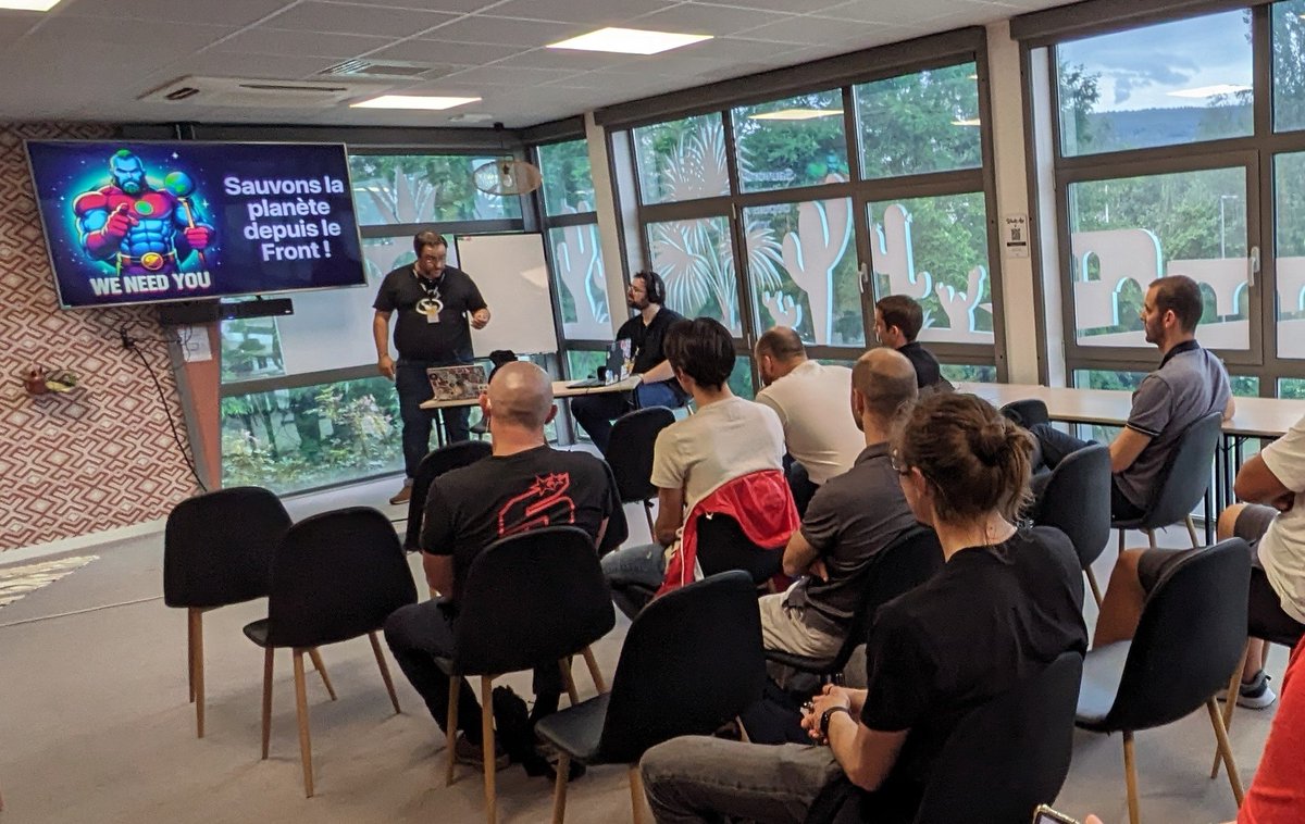 Super talk sur l'écoconception Front par <a href="/GouZ/">Sylvain Gougouzian</a> ce soir à Clermont@Front 🤩
<a href="/ZenikaIT/">Zenika</a>