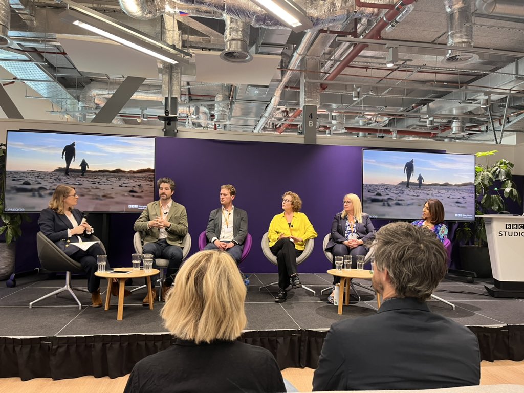 dominocean's tweet photo. Amazing panel and inspiring words from @erinjacqgill at the #BlueHorizons screening BBC Studios @BBCStoryWorks:
“knowledge is power. Let’s find a way to share knowledge through storytelling and meet people where they are.”
#oceanclimate #oceancomms #climatechange 🎥🌊 https://t.co/AKNPvWryWD