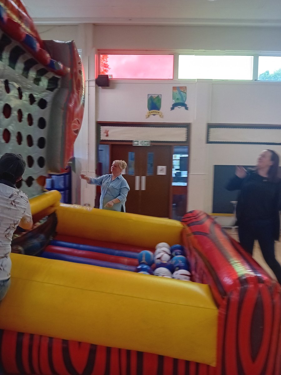 How many Parent Council members does it take to get a basketball through the hoop❓️🏀 

It's fair to say there will be no Parent Council Basketball Team anytime soon. 🤣🤣

<a href="/CarbrainPrimary/">Carbrain Primary School & Nursery Class</a>  #parentcouncil #basketball