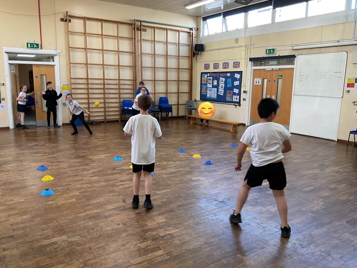 QueenswayPS's tweet photo. As part of our Sports Week, Year 5/6 enjoyed workshops from the MVMNT team. This morning, we took part in Ultimate Frisbee, followed by American Football this afternoon. It was so much fun and very exciting! #QueenswayPE https://t.co/eH0xFLOD0k