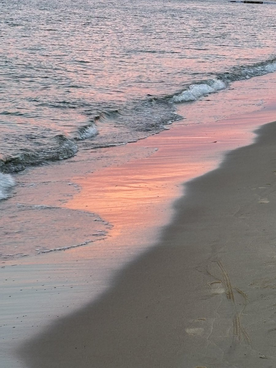 #3cities: 3 different styles, 3 different characters, all 3 beautiful! <a href="/MiastoGdynia/">Gdynia</a> <a href="/Sopot/">Sopot</a> <a href="/gdansk/">Miasto Gdańsk</a> (and 🇳🇱traces everywhere!)