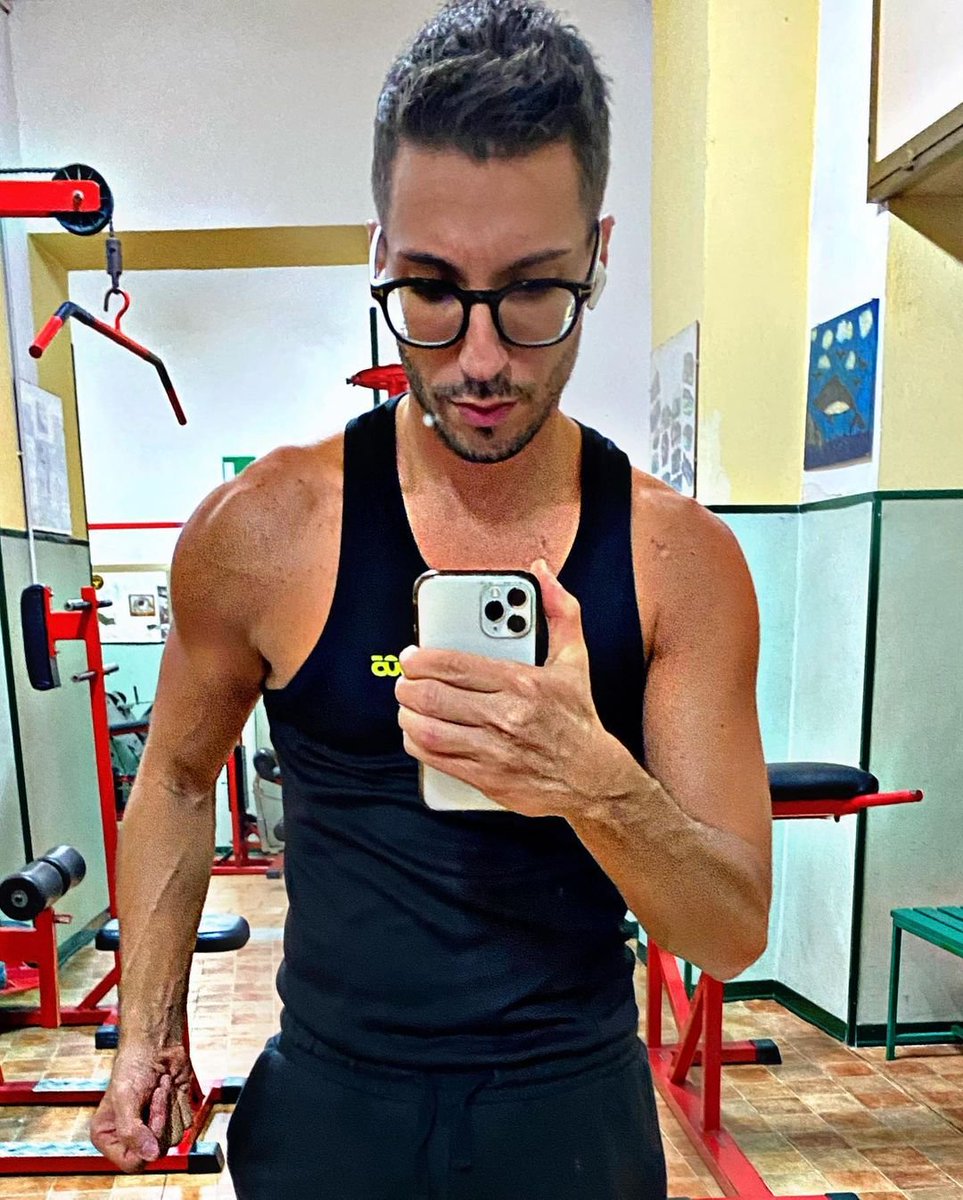 SmartTimeka's tweet image. No need to find any excuse, nothing is the reason to fight.