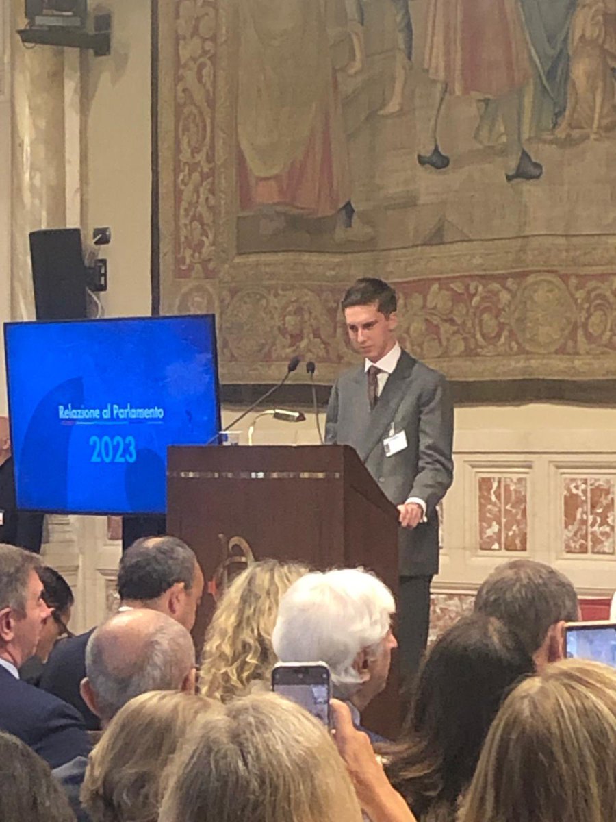 “I numeri di coloro che pensano di non avere una possibilità è ancora troppo alto. È importante che le istituzioni ci ascoltino” Emanuele - rappresentante della Consulta delle ragazze e dei ragazzi
➡️ minorididiritto.org