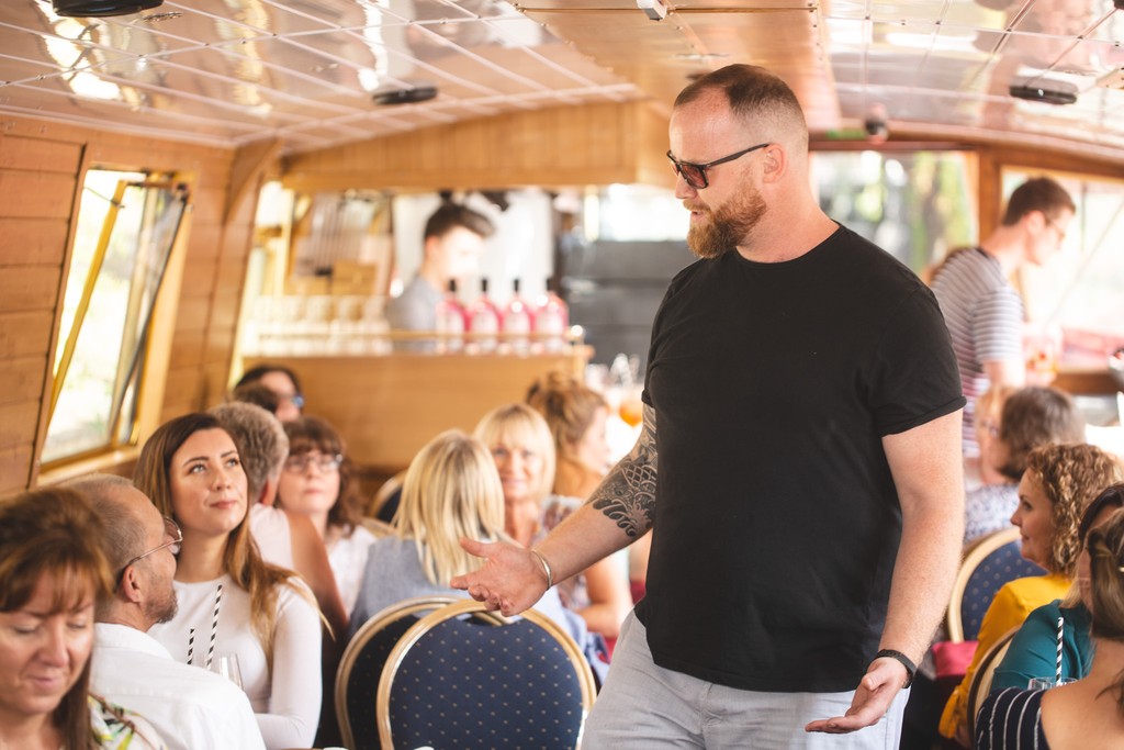 ☀️ JULY CRUISES ☀️

5/7: Rum Runners Revenge
6/7: Pink Cocktails &amp; 90s Hits
12/7: Italian Wines &amp; Pizza
13/7: Afternoon Tea Cocktails
19/7: The ‘Costa-del-Sol-Ford’ Spanish Wines &amp; Tapas
26/7: The Summer Gincident
27/7: Pink Cocktails &amp; 90s Hits

Book: eventbrite.co.uk/o/the-liquoris…