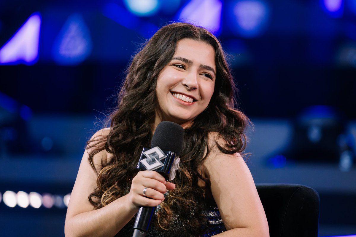 Julia Brant GG tweet media