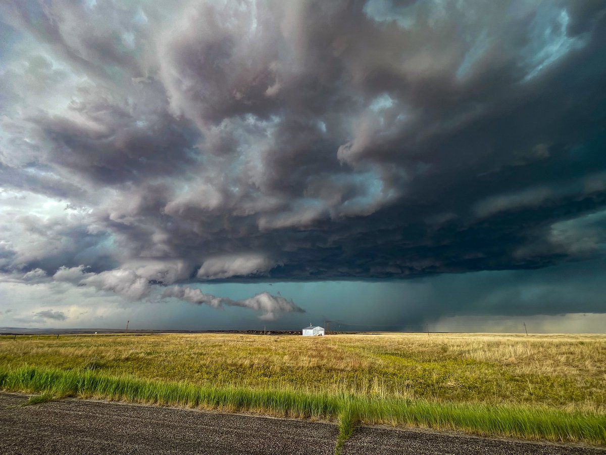 Thomas Hinterdorfer (@hinto62) on Twitter photo Stunning supercell with dense hailcore coming towards #Chugwater, Wyoming at the moment. #WYwx <a href="/NWSCheyenne/">NWS Cheyenne</a> Stunning supercell with dense hailcore coming towards #Chugwater, Wyoming at the moment. #WYwx <a href="/NWSCheyenne/">NWS Cheyenne</a>