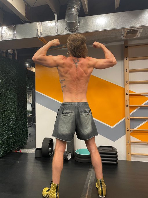 pump secured - summer body locked in - go buy my videos and i&rsquo;ll get to making some more https://t.c<a href="/tag/mvsales"class="tags"><span>#mvsales</span></a>