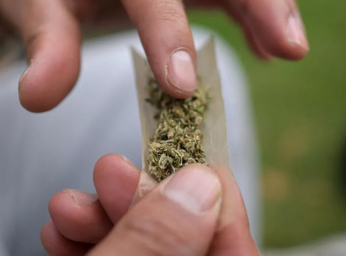 🚨 HOJE: STF está a apenas um voto para descriminalizar o porte de maconha para uso e consumo pessoal no Brasil.