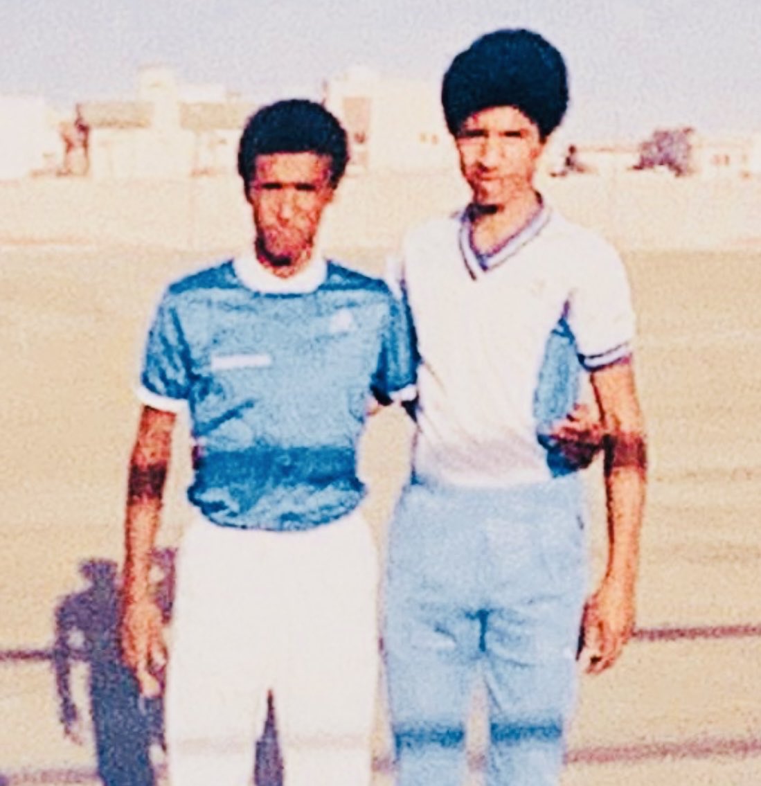 الشهم (@moslm99) on Twitter photo نجمي نادي الهلال سابقاً :
الكابتن / بندر الرزيحان
الكابتن / منصور الموينع <a href="/banderalrezohan/">بندر الرزيحان</a> <a href="/almueneamansour/">منصور بن سعد الموينع</a> نجمي نادي الهلال سابقاً :
الكابتن / بندر الرزيحان
الكابتن / منصور الموينع <a href="/banderalrezohan/">بندر الرزيحان</a> <a href="/almueneamansour/">منصور بن سعد الموينع</a>