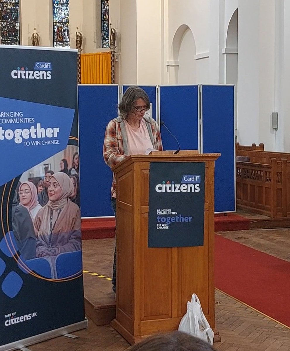 CardiffCitizens's tweet photo. Helen from our West Cardiff Tenant Action Team shared a story of damp so bad she was hospitalised & @windsorcliveps students brought to life through costumes homes that are too cold, too hot and too expensive to heat, as well as needing urgent repairs. https://t.co/rVeaEA1ncA