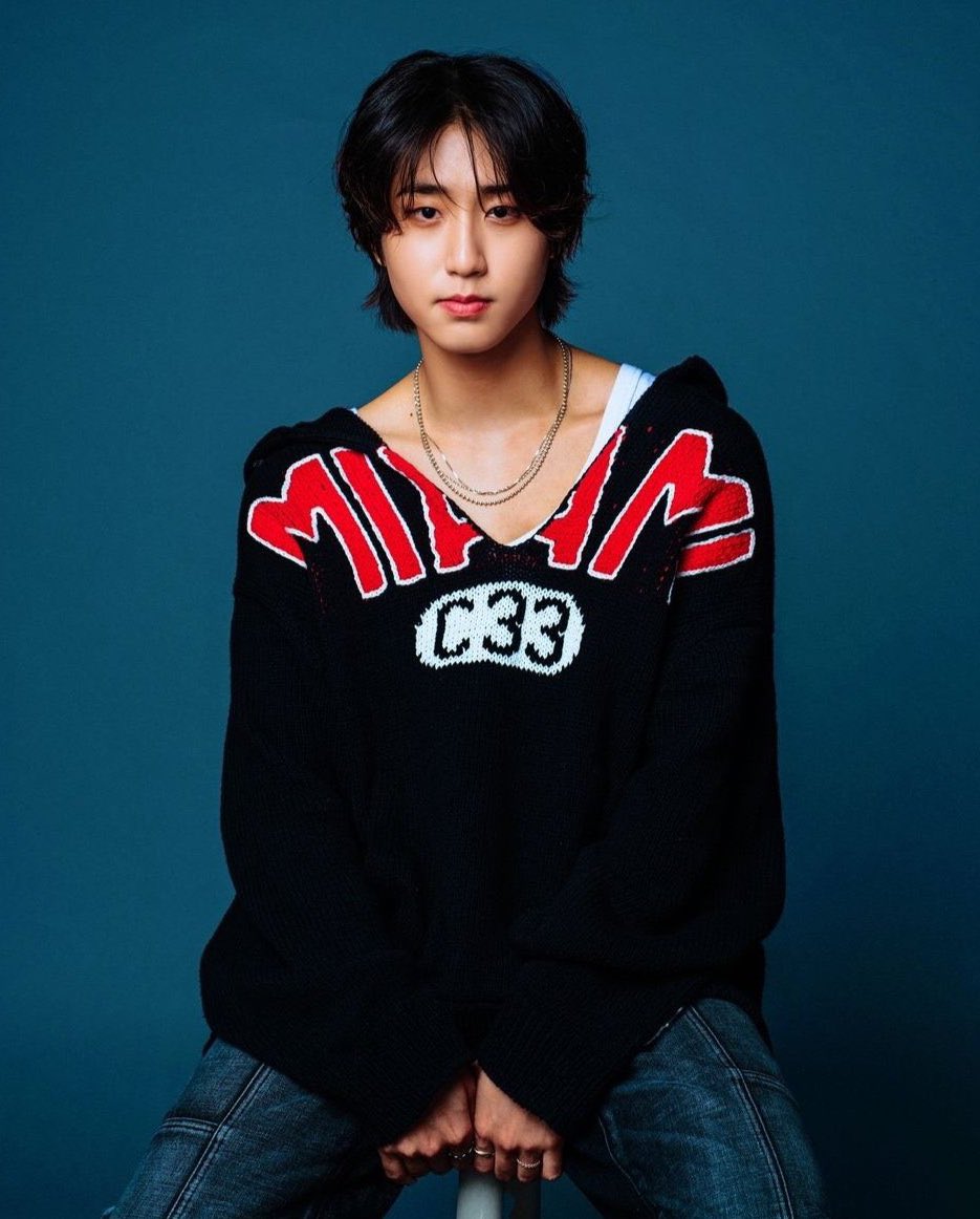 hanmingg's tweet photo. HAN JISUNG?!??!!?!?!!? https://t.co/ySVfMuDlrh