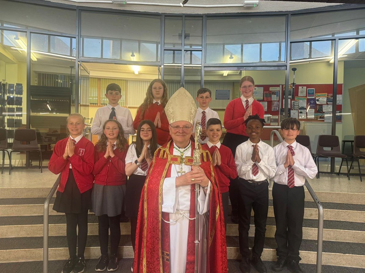 Congratulations to our primary 7s who made the Sacrament of Confirmation last night at St. Andrew's Church with Archbishop Leo Cushley.

Primary 7 will lead the leavers' Mass on Monday the 24th of June at 9:30am where they will receive their certificates.
