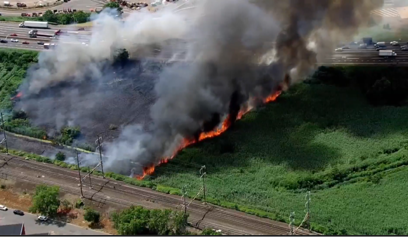 NJTRANSIT's tweet photo. Compounding the service impacts caused by the Amtrak overhead wires, there is a significant brush fire in the vicinity of County Rd. that is impacting wire repairs. https://t.co/yMBxDqH2fd