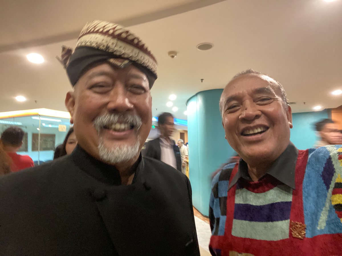 Selamat kepada mas Indro Warkop, mendapat penghargaan Lifetime Achievement, pada malam Penghargaan IKJ ke 3 bidang Seni Peran..