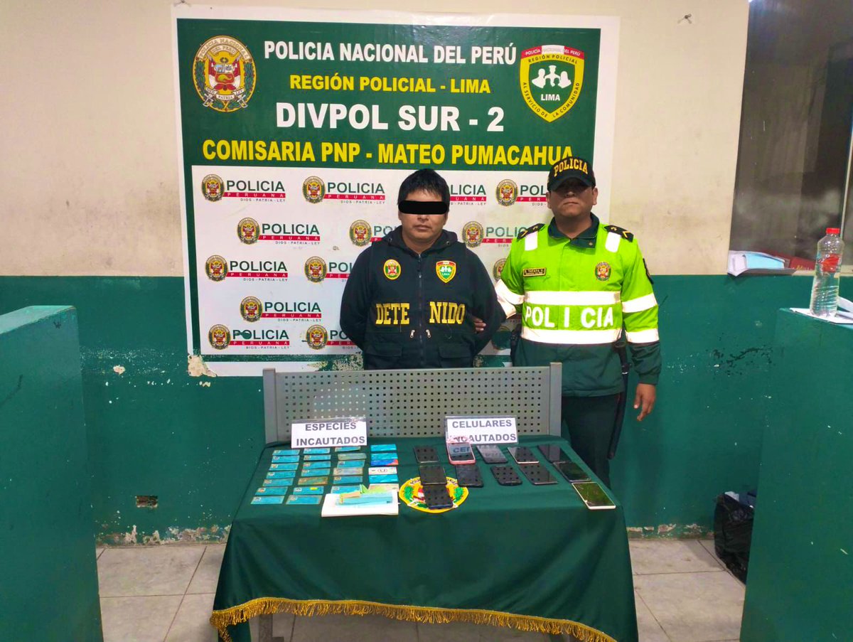 LimaRegion's tweet photo. ¡SEGUIMOS TRABAJANDO!🚨
#DivpolSur2 | Efectivos de la #CiaMateoPumacahua procedieron a la detención de un sujeto quien estaría inmerso en los Delitos de Trata de personas y receptación. 👮🏻‍♂️🚔 #viralntt https://t.co/xiV0EkXgJT