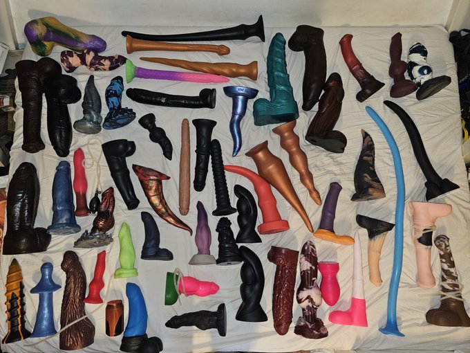 of ik speelgoed heb? Hofleveranciers: @hankeystoys @bad_dragon @PhreakTube @Neotori_Toys @ToppedToys<a class="tags" href="/tag/hankeystoys">@hankeystoys</a><a href="/tag/porno"class="tags"><span>#porno</span></a><a href="/tag/sperma"class="tags"><span>#sperma</span></a><a href="/tag/klaarkomen"class="tags"><span>#klaarkomen</span></a><a href="/tag/nobratwincharger%20"class="tags"><span>#nobratwincharger </span></a>