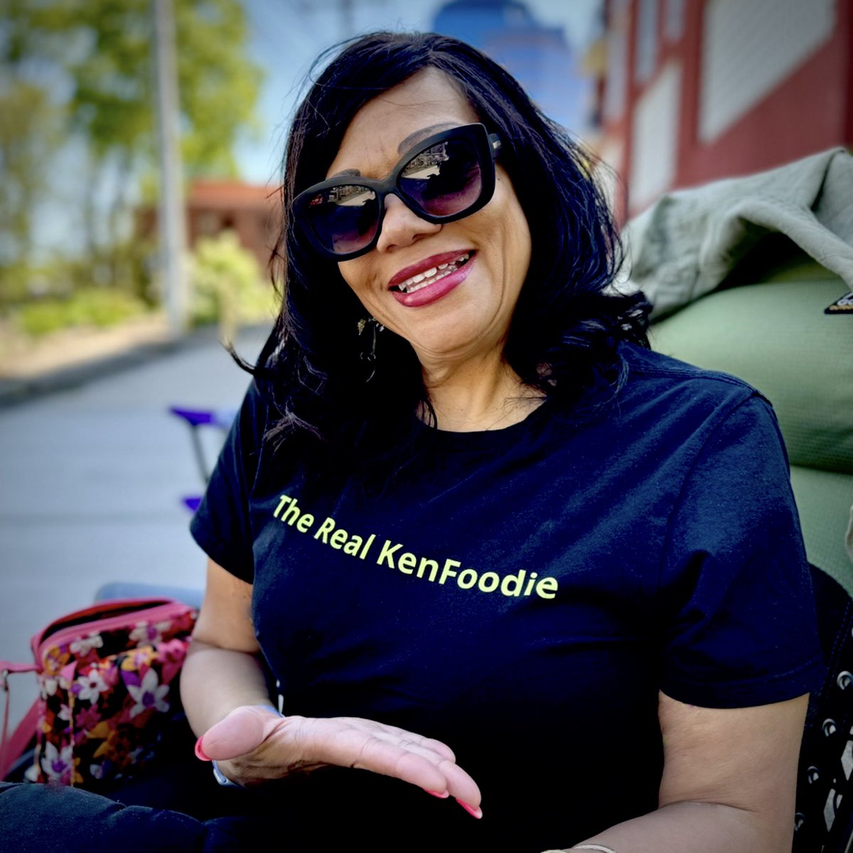 Confetti Sugar Cookie drop - 
kenfoodiecookies.com

Our Confetti Sugar Cookie is a 4 inch, 2 ounce cookie topped with vanilla glaze along with red, white and blue sprinkles. 
This cookie is crispy, buttery and packed with flavor.