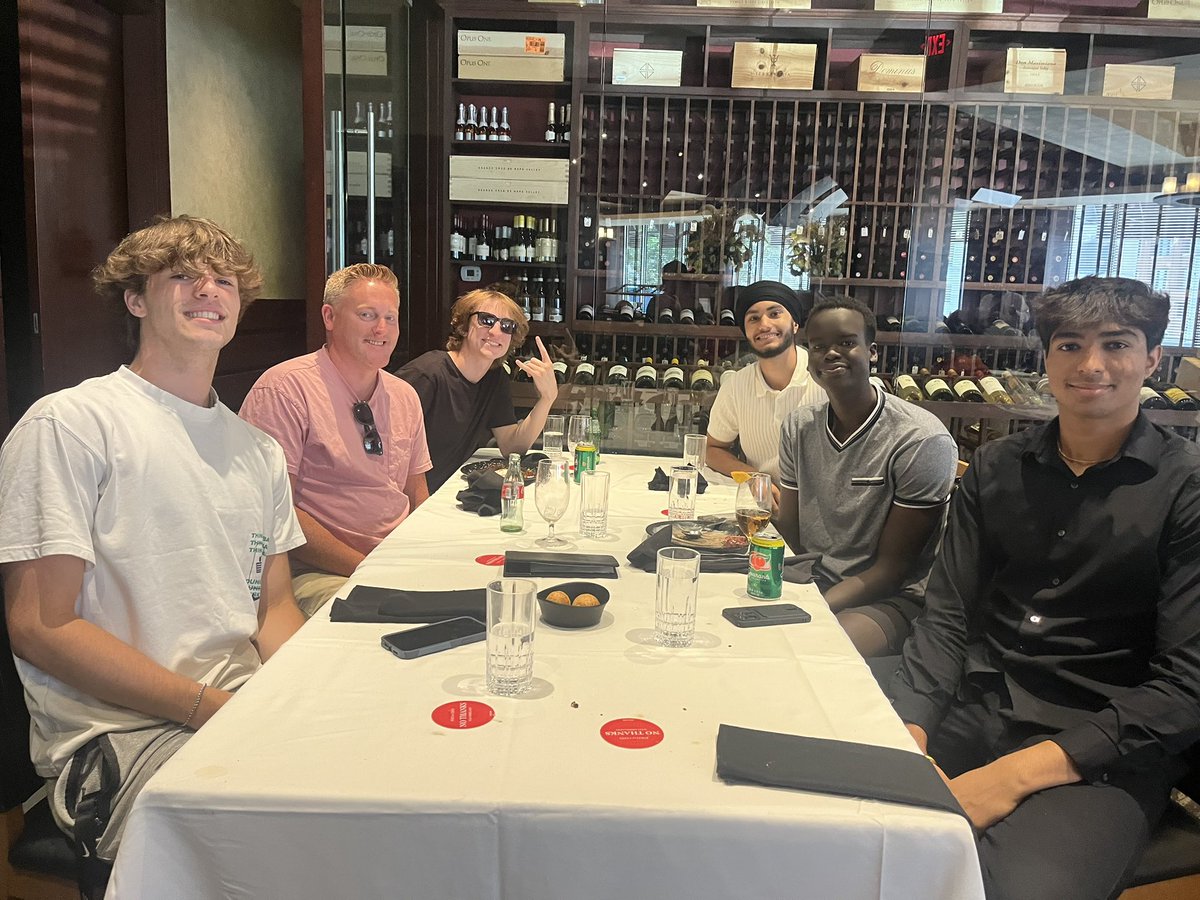 CoachCangany's tweet image. Today was our annual graduation lunch at @fogorestaurants! This time with the Class of 2024!
I’m so proud of Akol, Amos, Brody, Jazz, Sahij, & Wiatt for all they have accomplished over the past four years but I know their best days are ahead!
#FAMILY
#OnceAWarriorAlwaysAWarrior