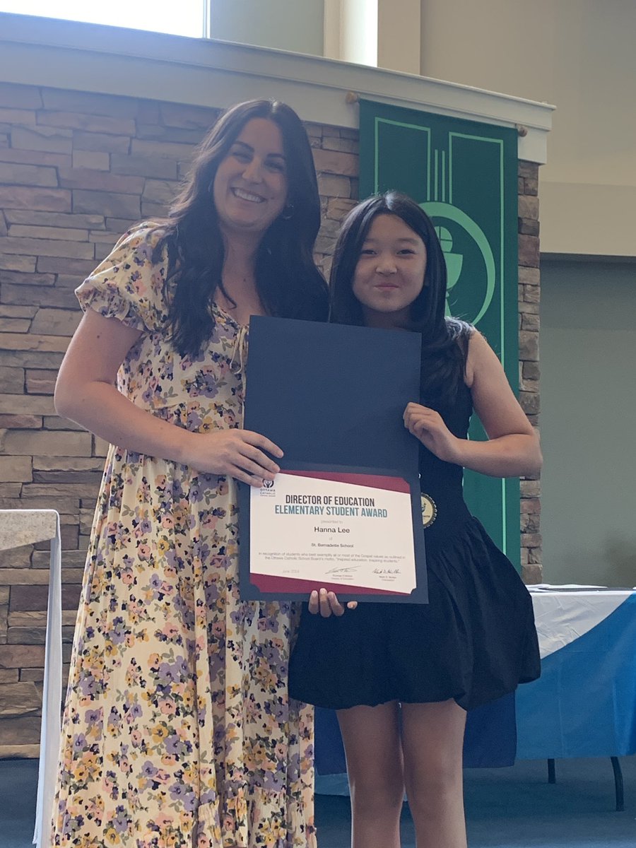 Congratulations to this special Bear on receiving the student Director of Education Award. We are proud of you! Go Be Kind Bears. @MsTesolin <a href="/TDOttawa/">Dr. Tom D'Amico</a>