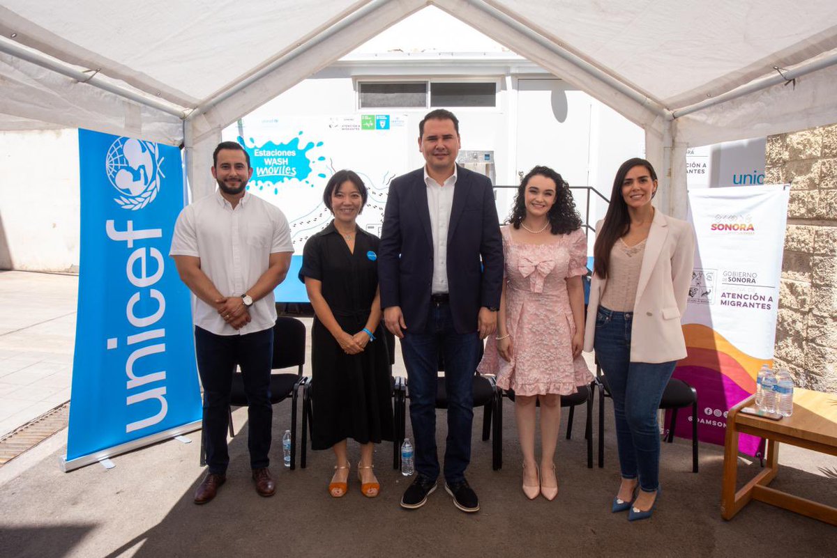 Adolfo Salazar (@adolfosalazar_) on Twitter photo Acompañé a la <a href="/OAMSonora/">Oficina de Atención a Migrantes en Sonora</a> y <a href="/SipinnaSonora/">SIPINNA Sonora</a> en la entrega de wash móviles. Agradecemos a <a href="/UNICEFMexico/">UNICEF México</a> por su apoyo en Sonora. Con estas unidades, el Gobierno del Estado brindará atención humanitaria a nuestra niñez migrante. Acompañé a la <a href="/OAMSonora/">Oficina de Atención a Migrantes en Sonora</a> y <a href="/SipinnaSonora/">SIPINNA Sonora</a> en la entrega de wash móviles. Agradecemos a <a href="/UNICEFMexico/">UNICEF México</a> por su apoyo en Sonora. Con estas unidades, el Gobierno del Estado brindará atención humanitaria a nuestra niñez migrante.