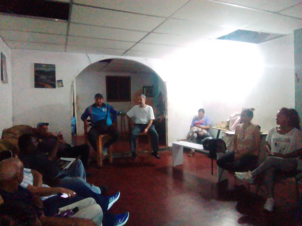 Hoy jueves, 20 de Junio.
Se efectuó la Asamblea de la conformación de los testigos consensuados  del centro de votación Ofelia Tancredi Corredor.
A cargo de nuestro capitán Arnaldo Pérez secretario de organización de la parroquia. 
Los ADecos Votamos Por <a href="/EdmundoGU/">Edmundo González</a> 
👏🏻🇻🇪