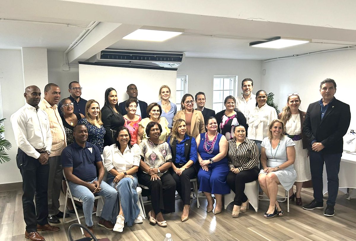 ahmed8507's tweet image. La nómina del Liderazgo Apediano visitó el capitulo de Apede en Colón, donde pudimos debatir sobre planes futuros que beneficiarán a toda la región.
Vota Azul y únete a nosotros por un futuro más prometedor para Colón y para todo nuestro país. Tu voz y tu voto son esenciales!