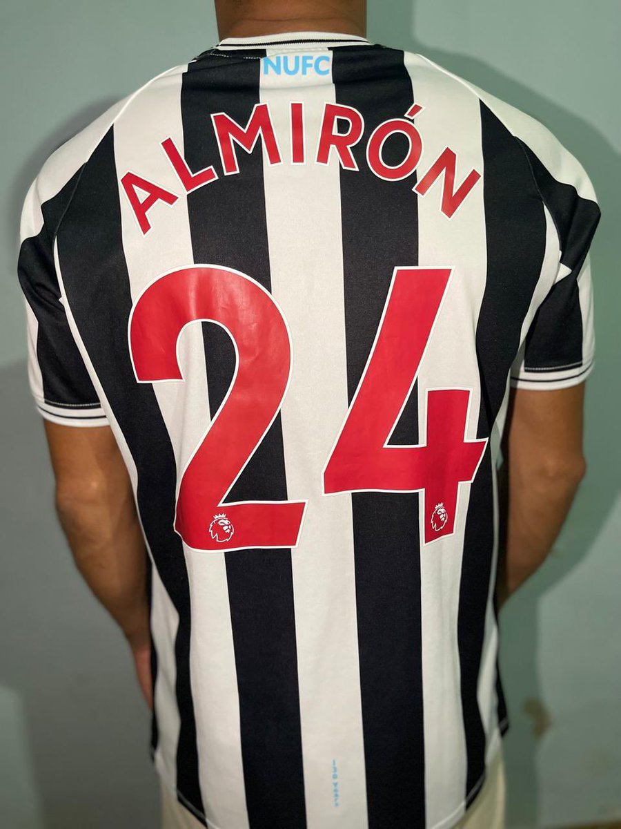 diegoescobar08's tweet photo. Venta de remeras originales de jugadores a Beneficio de Hugo Herrera  jugador del 3 de noviembre ascenso paraguayo, el mismo sufrió lamentablemente una lesión grave en la rodilla (rotura de ligamentos) nos servirá para costear la operación se agradece Rt 🙏🏾 https://t.co/stklAUoCqw