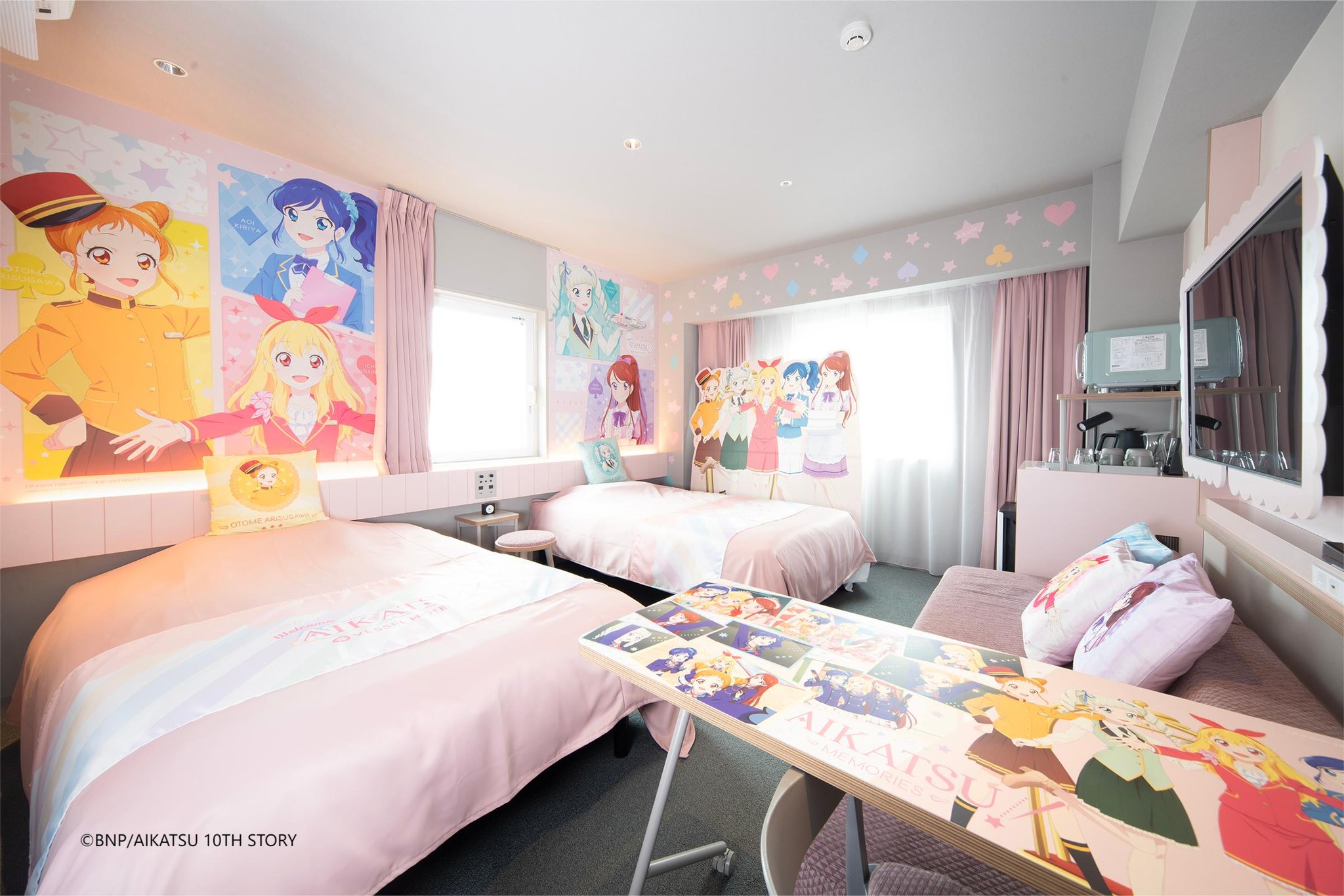 アイカツ　ベッセルインホテル高田馬場　コラボ　ホテル　グッズ アイカツ！』新作グッズが登場！スクールドレス姿のGraffArt