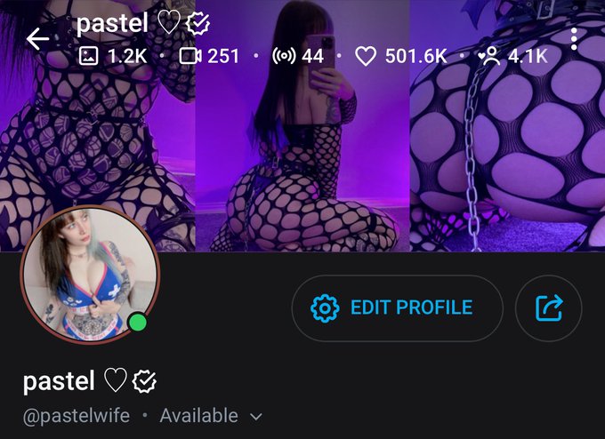 eeeeee just wanna say a big ol thank you for 500k likes on OF! 🥺 ilysm you&rsquo;re the best. 💜 thank you for