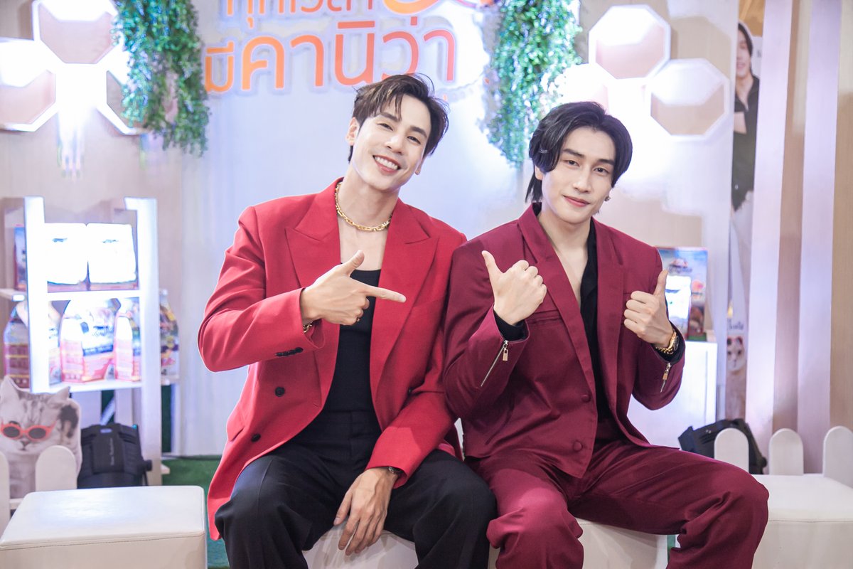 TripleclickTH's tweet photo. ‘คานิว่า’ ห้างแตก!! ฉลองความสำเร็จต่อยอดสู่อาหารสุนัข ‘เจษ-ไบเบิ้ล-เชน-โอปอล-พีท-แก้มบุ๋ม-ปาล์มมี่’ ร่วมยินดี
>>https://t.co/gNQhD6Ua3u
#Kaniva #คานิว่า #ทุกเวลามีคานิว่า #KanivaxJesBible #KanivaxShaneOpal #JesBible #BibleWichapas #jesjpp #ShaneOpal https://t.co/FZwzwfJMhH