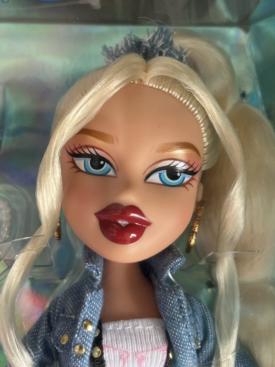 A Variant Anthology of Alwayz Bratz Cloe All dolls owned by me, image size:900x1200
