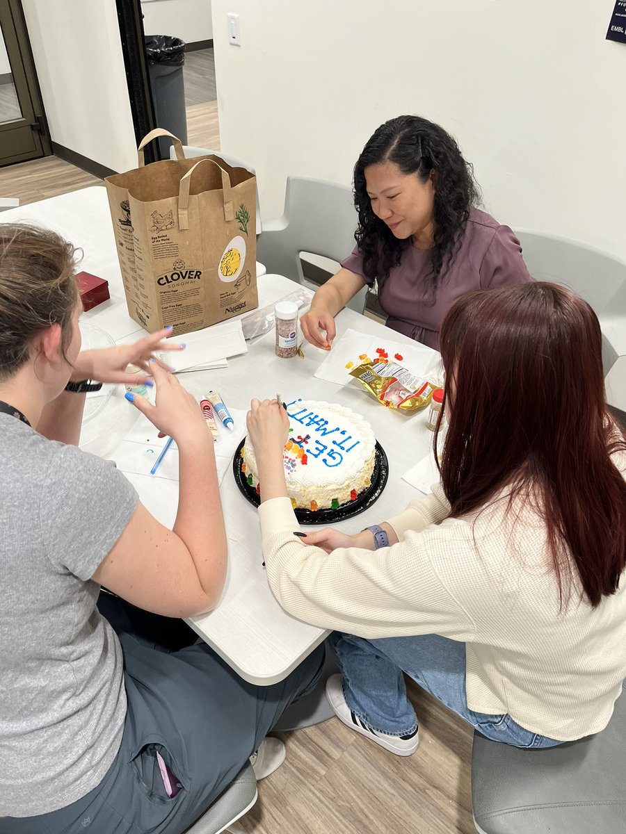 Jen_Cash_11's tweet image. So proud to announce that @MattyBraga passed his QE today! We had absolutely no doubts and are so excited to push his project forward full force now! Who can guess what the gummy bears on his cake represent??