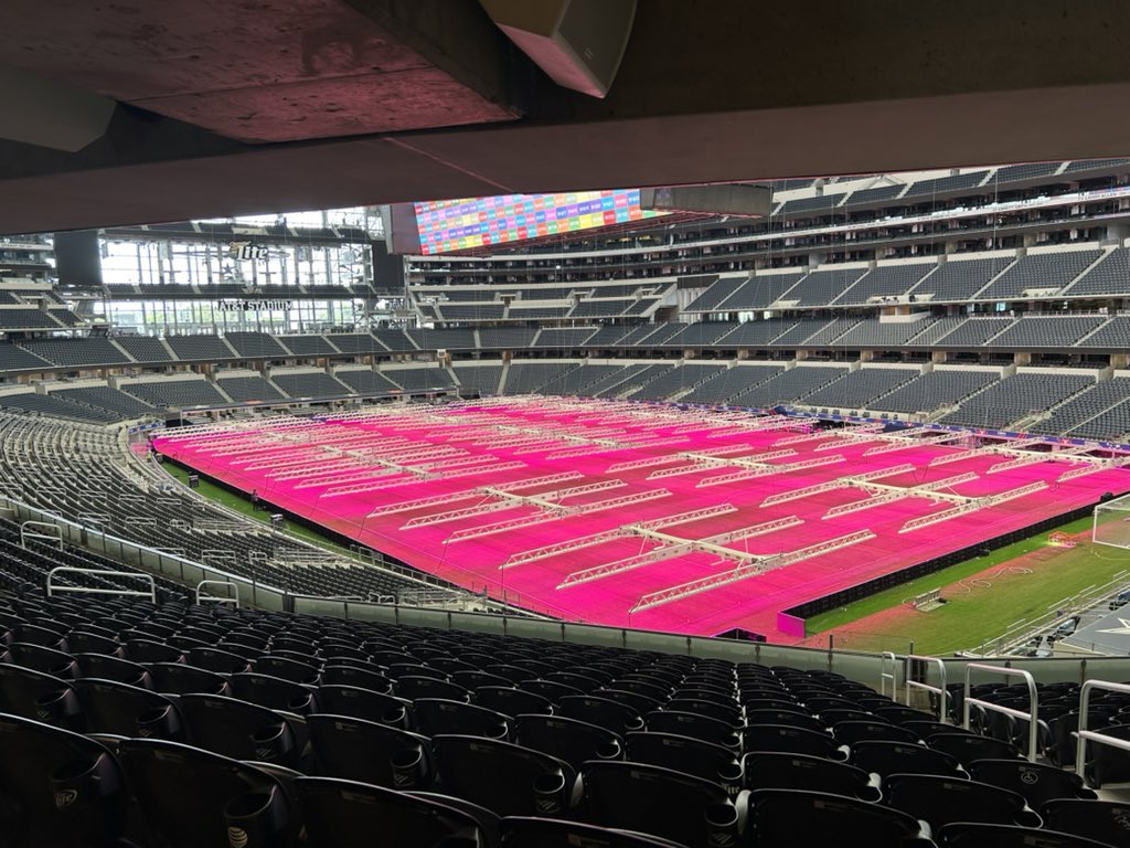 Having a blast in Dallas.