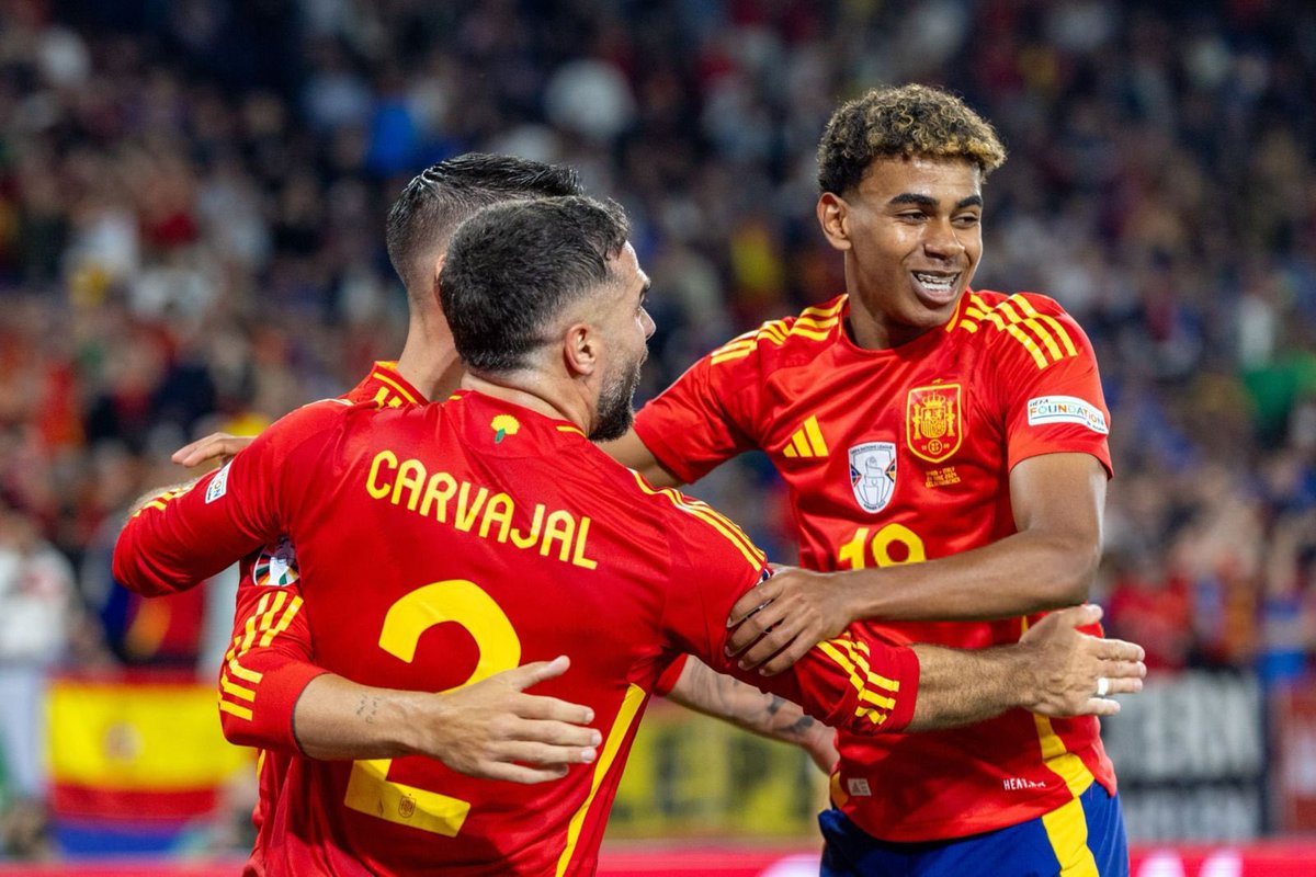 DaniCarvajal92's tweet photo. Pura 🇪🇸 VAMOS @SEFutbol https://t.co/nL2VYrAnqc