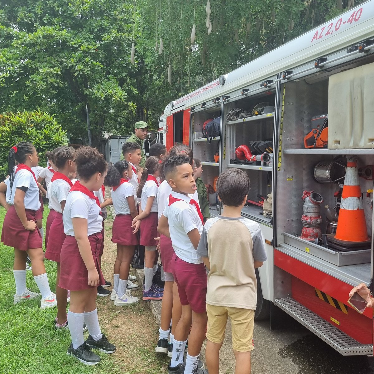 Ejercicios de simulación y muestra de equipamientos 🔥
Departamento de Informática y Comunicaciones del Cuerpo de Bomberos de Cuba 🚒 

#SomosInSTEC #OrgulloInSTEC ⚛️